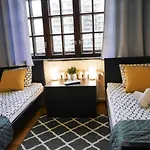 4-Friendshostel